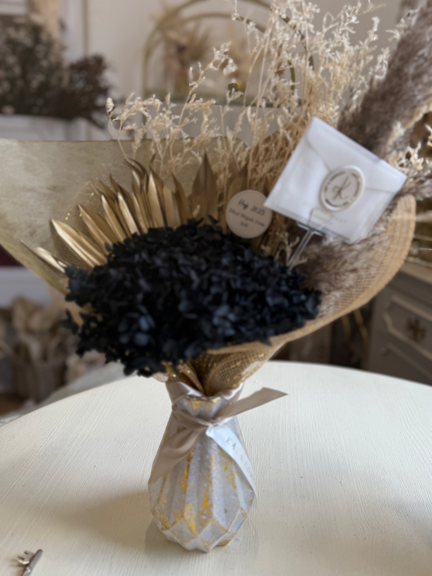 'HAJJ HANDTIE' Dried Arrangement