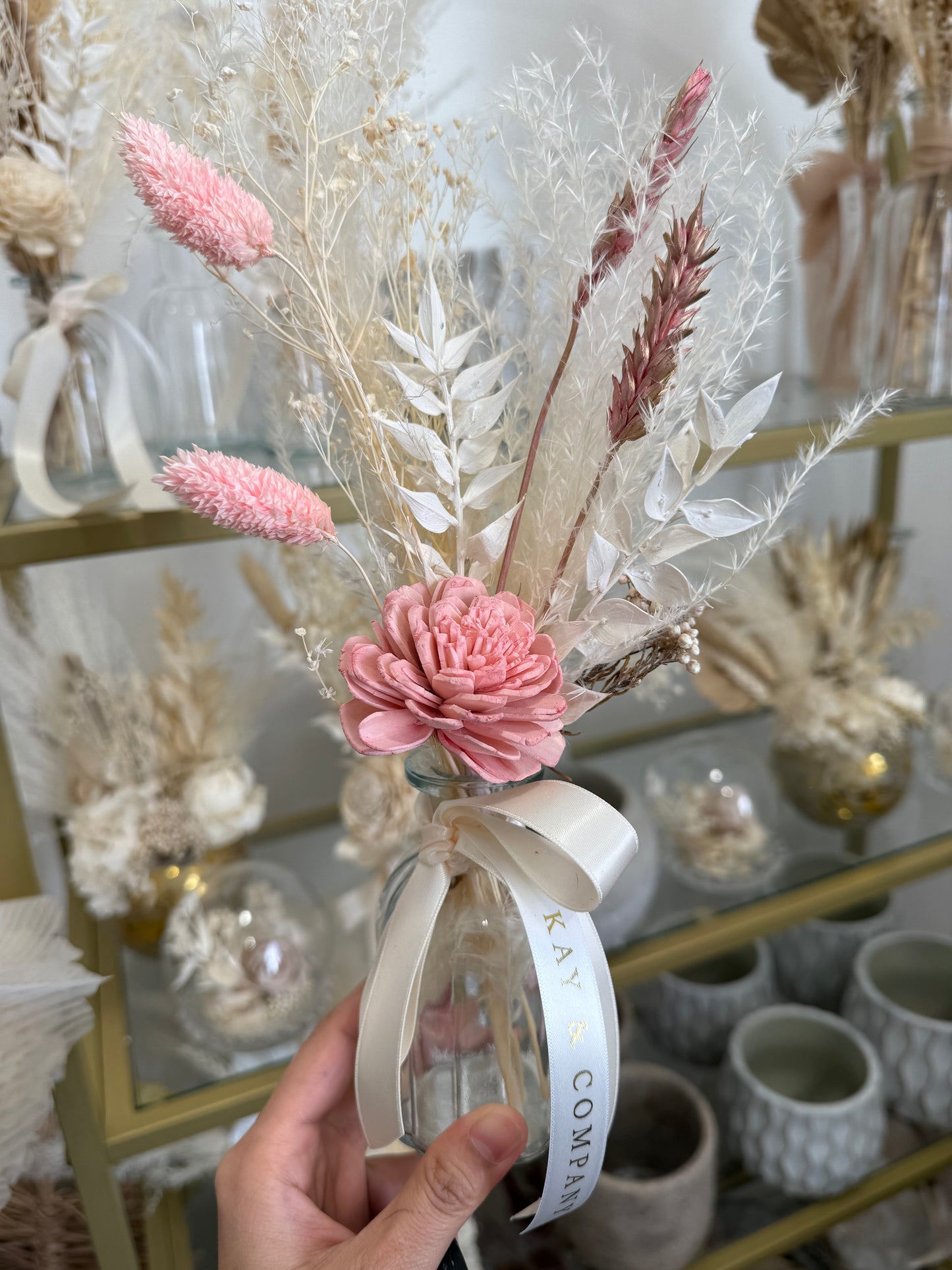 Pretty MINI dried arrangement