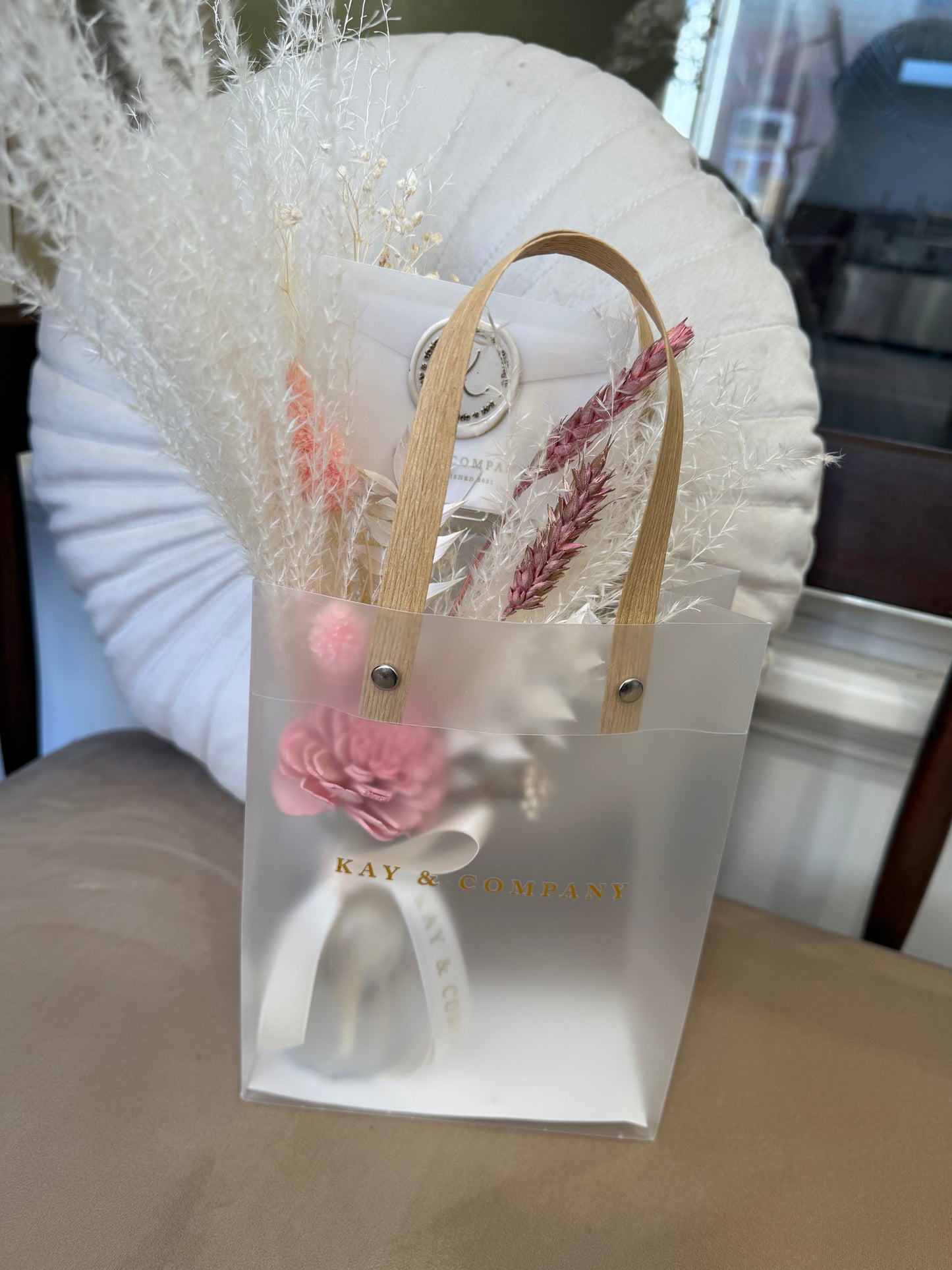 Pretty MINI dried arrangement